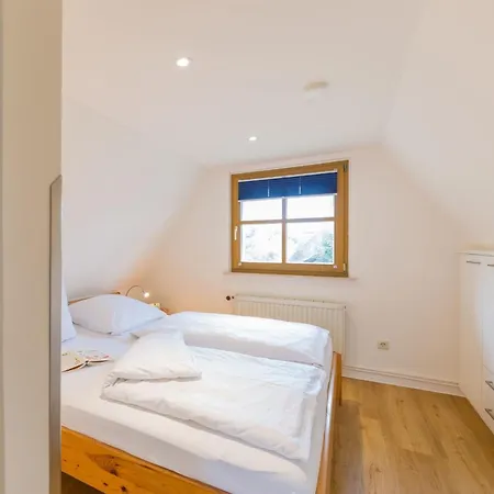 Reethaus Am Deich Holiday home *