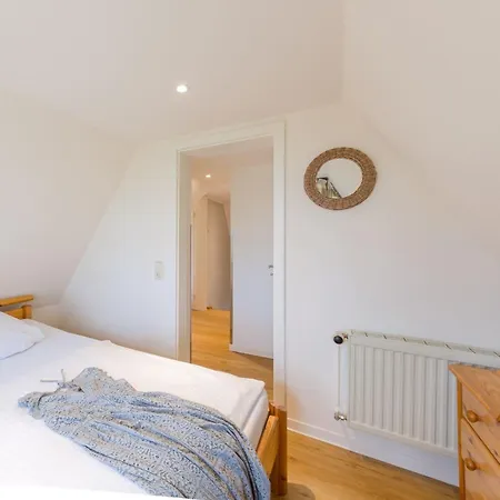 Reethaus Am Deich Holiday home Dierhagen
